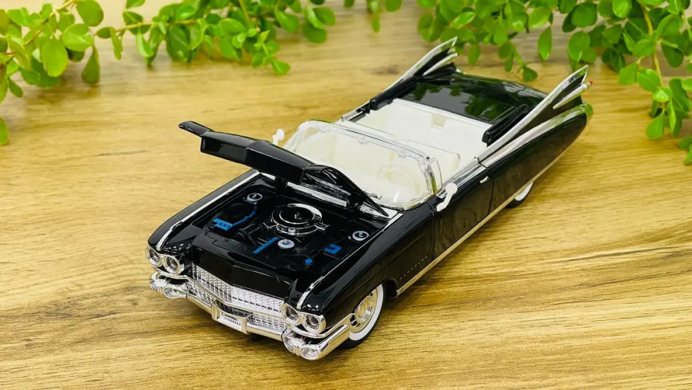 Retro Qara Cadillac Metal Avtomobil Maketi 24 sm