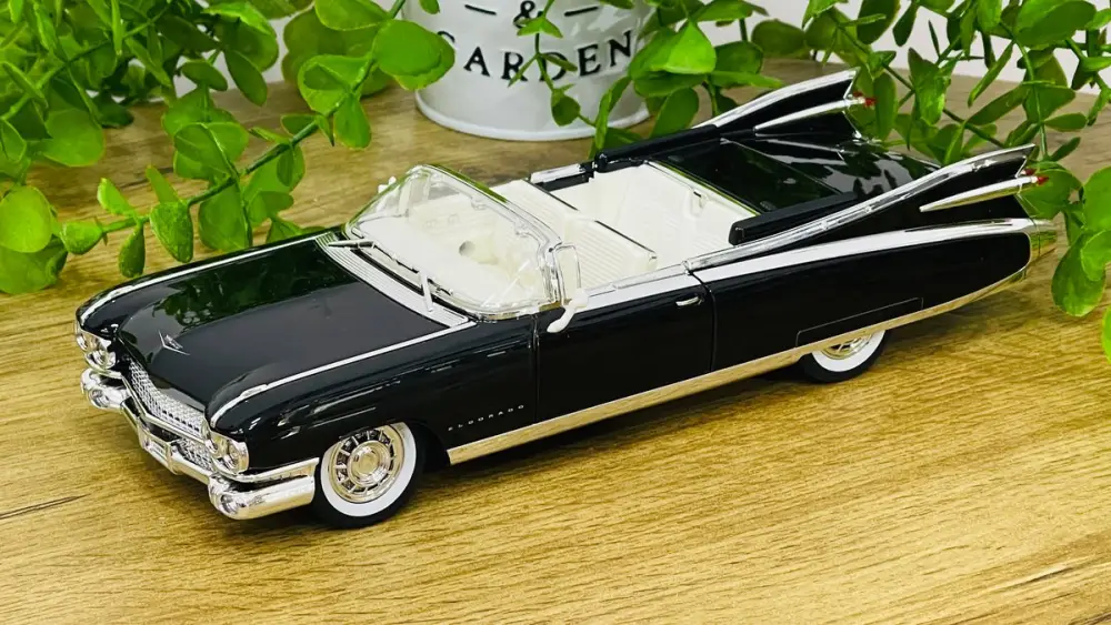 Retro Qara Cadillac Metal Avtomobil Maketi 24 sm