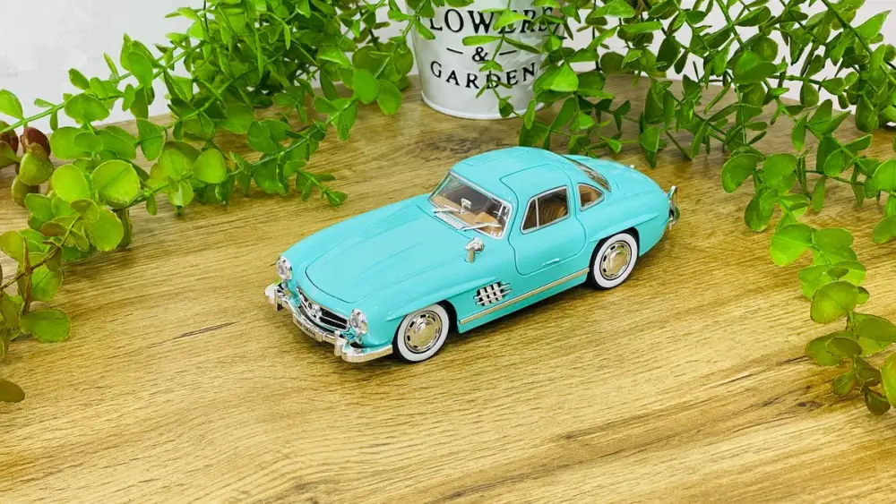 Mercedes-Benz 300SL Mint Metal Avtomobil Modeli – 1:22