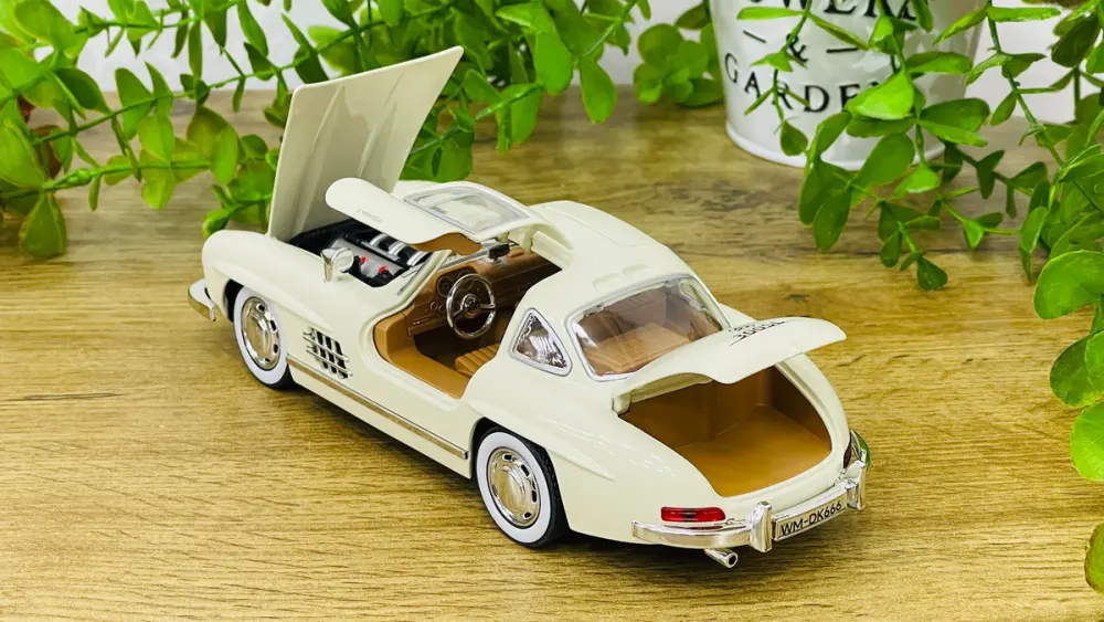 Mercedes-Benz 300SL Krem Metal Avtomobil Modeli – 1:22