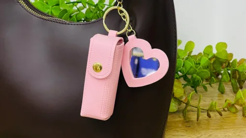 Güzgülü Pomada Qabı Charm Brelok – Çəhrayı
