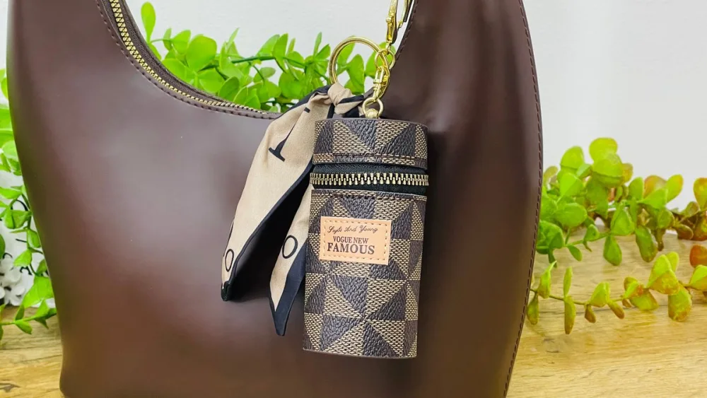Naxışlı Pomada Qabı Charm Brelok– Qəhvəyi, Qəhvəyi