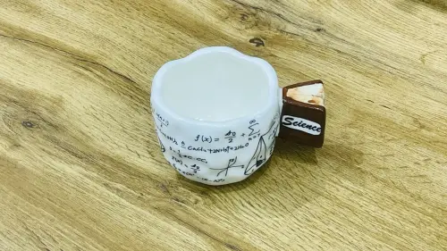 Elmi Dizaynlı Keramika Fincan (Science Tutacaqlı)