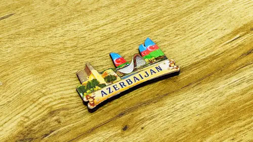 Azərbaycan suvenir maqniti — Alov Qüllələri və Bakı mənzərəsi