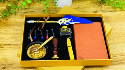 Lələk dəsti qızılı qutu alov qələmli 1851