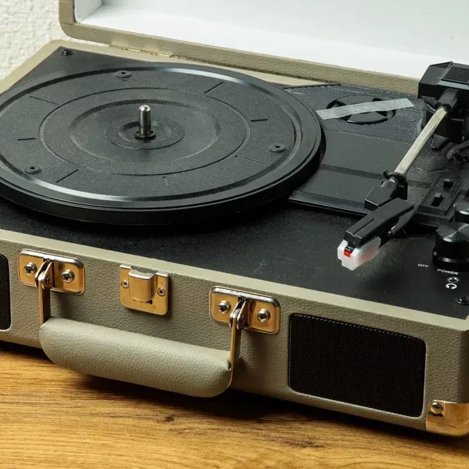 Qramafon – Klassik Vinil Pleyer, Pikap
