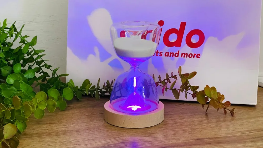 LED İşıqlı Dekorativ Qum Saatı – 15 sm