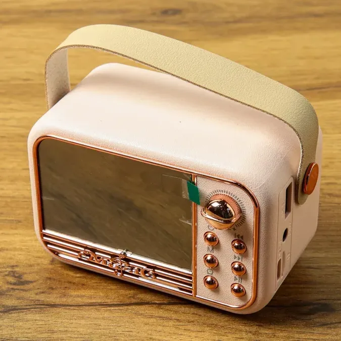 Retro Bluetooth Dinamik (Saat Ekranlı)