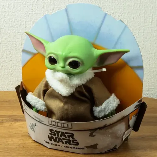 Star Wars “Baby Yoda” Oyuncağı
