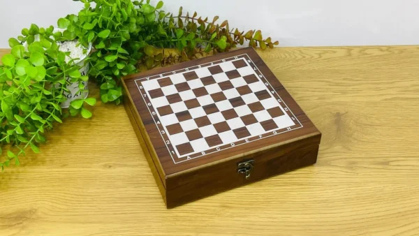 4-ü 1-də Oyun Dəsti - Şahmat, Poker, Kart Və Zər - Grido hədiyyə mağazası