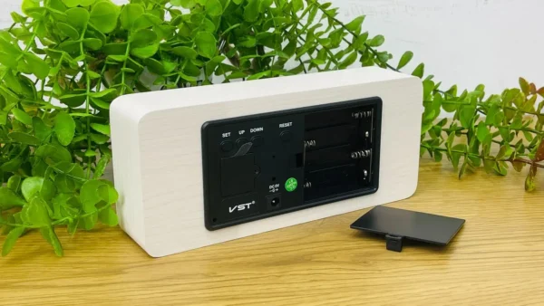 Ağ Taxta Görünüşlü LED Masaüstü Saat 21 sm - Grido hədiyyə mağazası