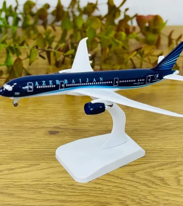 AZAL Təyyarə Maketi (Azerbaijan Airlines) 19 X 19 Sm - Grido hədiyyə mağazası