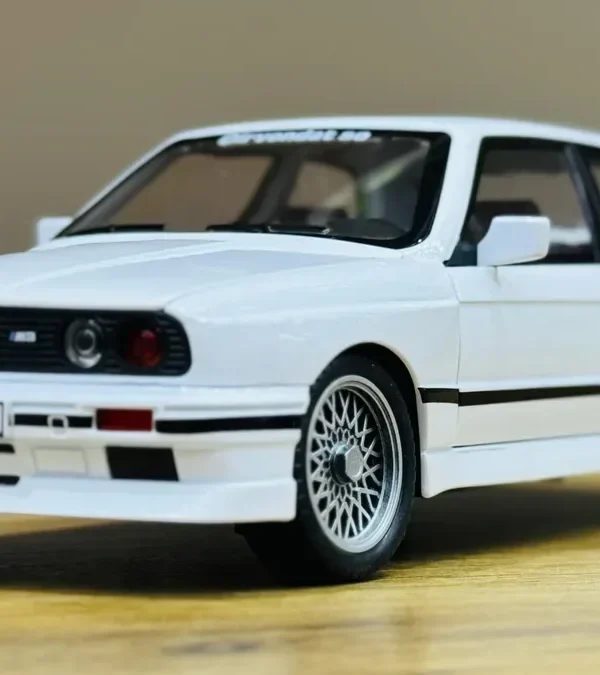 BMW E30 Klassik Model Avtomobil – Metal Maket - Grido hədiyyə mağazası