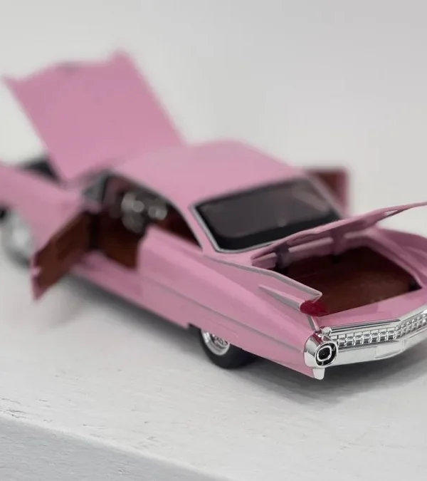 Çəhrayı Cadillac Klassik Retro Model – Metal Maket - Grido hədiyyə mağazası