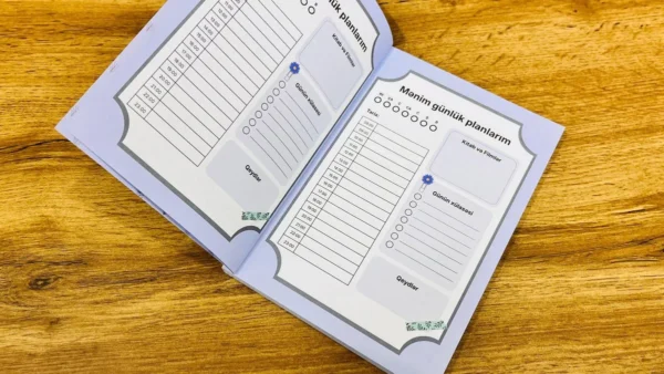 Gündəlik Planner Bənövşəyi Narıncı Gül– Azərbaycan Dilində - Grido hədiyyə mağazası