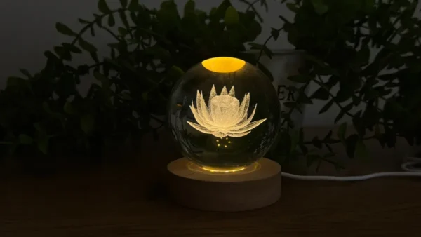 Lotus İşıqlı Kristal Kürə (Böyük 7.5 x 10 sm) - Grido hədiyyə mağazası