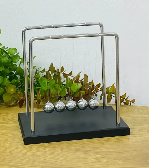 Nyuton Sarkaçı (Newton’s Cradle) – Metal 18 x 19 sm - Grido hədiyyə mağazası