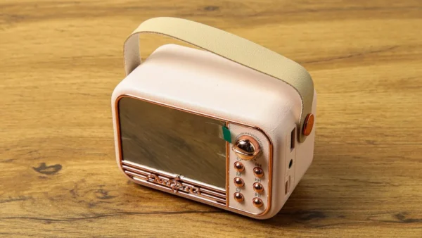 Retro Bluetooth Dinamik (Saat Ekranlı) - Grido hədiyyə mağazası