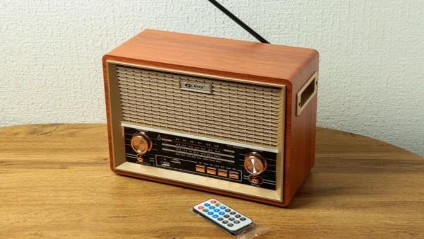 Retro Bluetooth Radio – Taxta Korpuslu Dinamik - Grido hədiyyə mağazası