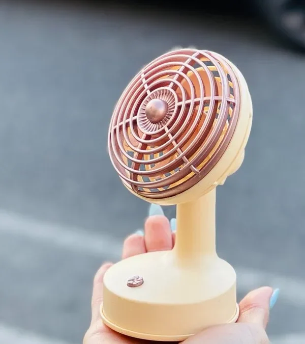 Retro Mini Masaüstü Fan Krem - Grido hədiyyə mağazası