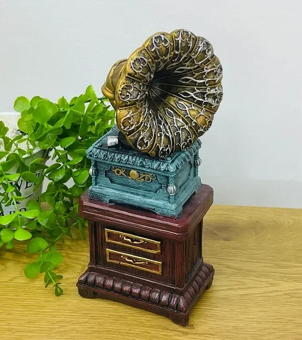 Retro Qramofon Dizaynlı Suvenir Kassalı Dekor (28 × 12 sm) - Grido hədiyyə mağazası