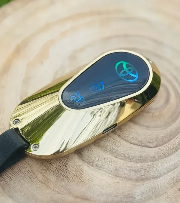 Toyota Dizayn Elektron Alışqan Qızılı (Gold) 601 – USB Şarjlı Açar Breloq, Küləyə Davamlı Elektrikli Lighter (Gold Metal) - Grido hədiyyə mağazası