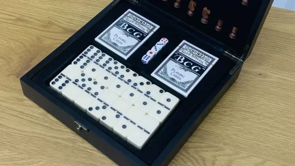 4-ü 1-də Oyun Dəsti - Şahmat, Domino, Kart, Zər Qara - Grido hədiyyə mağazası