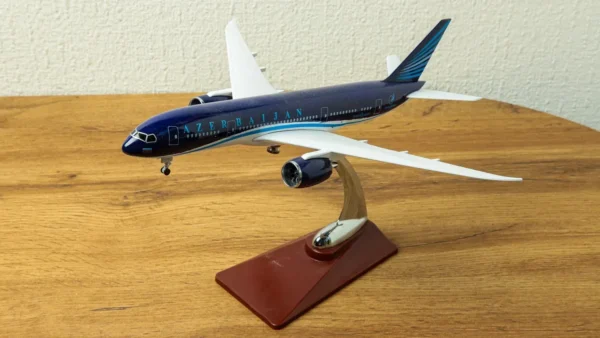 AZAL Təyyarə Maketi (Azerbaijan Airlines) 29 x 29 Sm - Grido hədiyyə mağazası