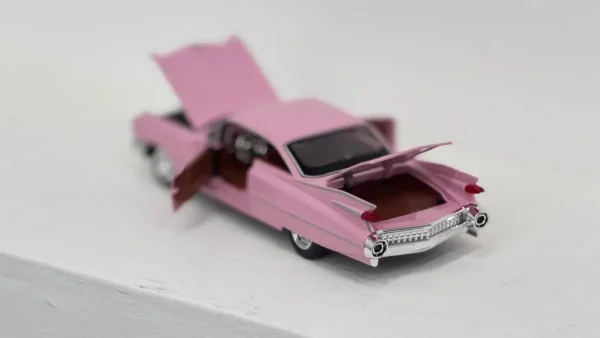 Çəhrayı Cadillac Klassik Retro Model – Metal Maket - Grido hədiyyə mağazası