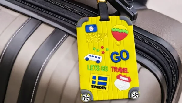 "LETS GO"TRAVEL IS MY JOY"Sarı Çamadan Etiketi - Grido hədiyyə mağazası