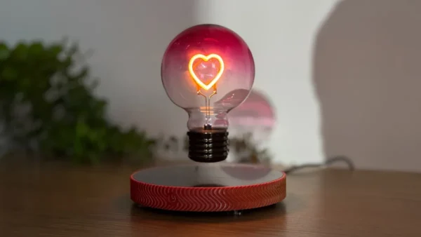 Levitasiyalı LED Lampa (Ürək Dizaynlı) Levitasiyalı LED Lampa (Ürək Dizaynlı) - Grido hədiyyə mağazası