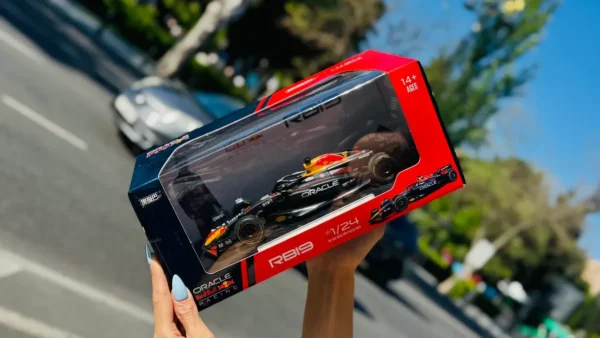 Oracle Red Bull RB19 F1 Model Maşın – 21 sm - Grido hədiyyə mağazası
