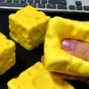 Pendir Formalı Squishy Yumşaq Oyuncaq 1 Ədəd – Pendir Ətirli Stress Oyuncağı - Grido hədiyyə mağazası