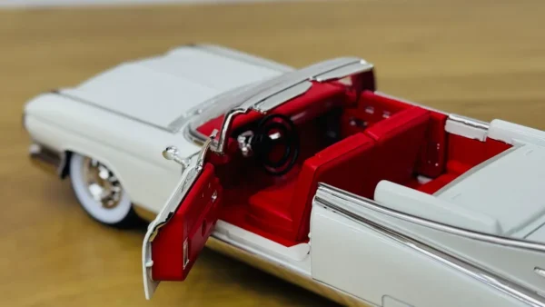 Retro Ağ Cadillac Metal Avtomobil Maketi - Grido hədiyyə mağazası
