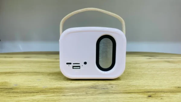 Retro Dizaynlı Çəhrayı Bluetooth Mini Radio Səsucaldıcı Retro Dizaynlı Çəhrayı Bluetooth Mini Radio Səsucaldıcı - Grido hədiyyə mağazası