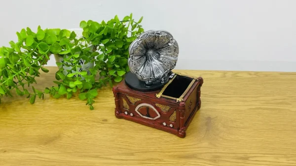 Retro Qramofon Dizaynlı Qəhvəyi Suvenir Kassa Qələm Qabı (19x14 sm) - Grido hədiyyə mağazası