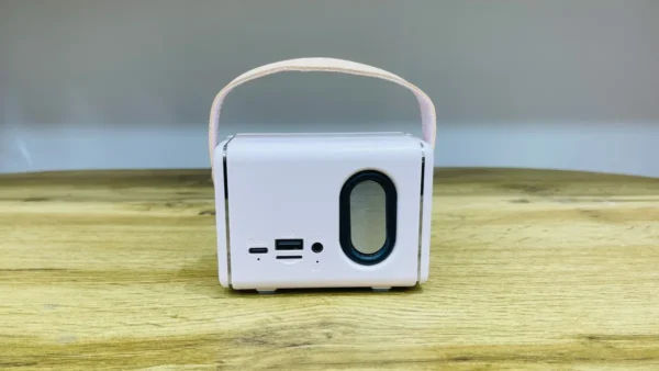 Retro Üslublu Çəhrayı FM Radiolu Bluetooth Səsucaldıcı Retro Üslublu Çəhrayı FM Radiolu Bluetooth Səsucaldıcı - Grido hədiyyə mağazası