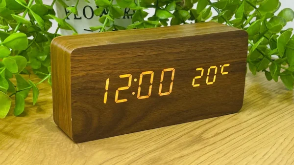 Taxta Dizaynlı LED Masaüstü Qəhvəyi Elektron Saat Düzbücaqlı - Grido hədiyyə mağazası