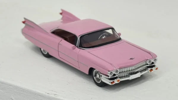 Çəhrayı Cadillac Klassik Retro Model – Metal Maket - Grido hədiyyə mağazası