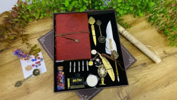 Harry Potter Ağ Lələkli Bloknot Hədiyyə Dəsti - Grido hədiyyə mağazası