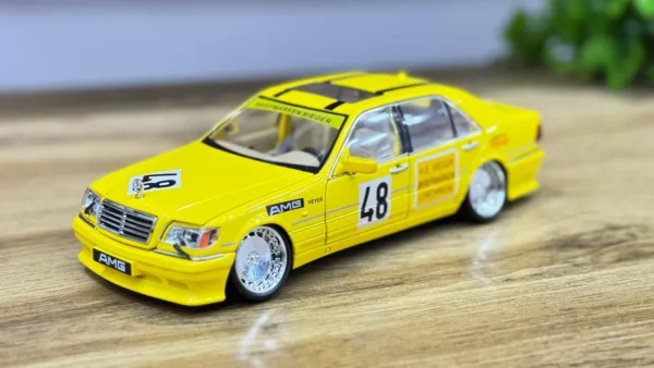 Mercedes-Benz AMG Sarı Yarış Modeli – Metal Maket - Grido hədiyyə mağazası