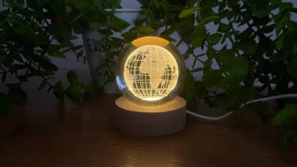 Qlobus sadə İşıqlı Kristal Kürə (Kiçik 5.5 x 7.5 sm) - Grido hədiyyə mağazası
