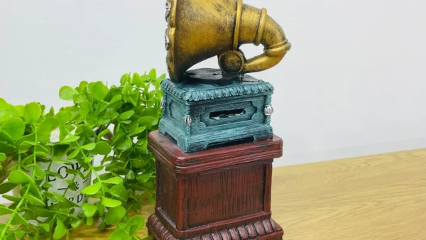 Retro Qramofon Dizaynlı Suvenir Kassalı Dekor (28 × 12 sm) Retro Qramofon Dizaynlı Suvenir Kassalı Dekor (28 × 12 sm) - Grido hədiyyə mağazası