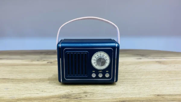 Retro Üslublu Qara FM Radiolu Bluetooth Səsucaldıcı Retro Üslublu Qara FM Radiolu Bluetooth Səsucaldıcı - Grido hədiyyə mağazası