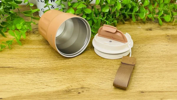 Sitarayuri Paslanmaz Polad Termos Kupa Qəhvəyi – Daşıma Kəmərli (290 ml) Sitarayuri Paslanmaz Polad Termos Kupa Qəhvəyi – Daşıma Kəmərli (290 ml) - Grido hədiyyə mağazası