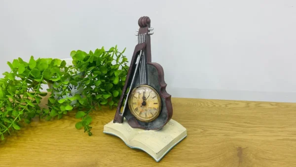 Skripka Dizaynlı Retro Masaüstü Saat (25 × 15 sm) - Grido hədiyyə mağazası