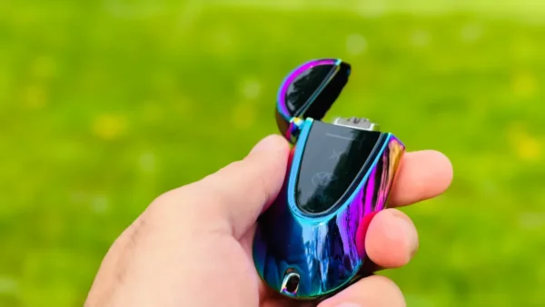 Toyota Dizayn Elektron Alışqan Bənövşəyi 957– USB Şarjlı Açar Brelok, Küləyə Davamlı Elektrikli Lighter (Bənövşəyi Metal) - Grido hədiyyə mağazası