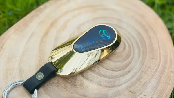 Toyota Dizayn Elektron Alışqan Qızılı (Gold) 601 – USB Şarjlı Açar Breloq, Küləyə Davamlı Elektrikli Lighter (Gold Metal) - Grido hədiyyə mağazası